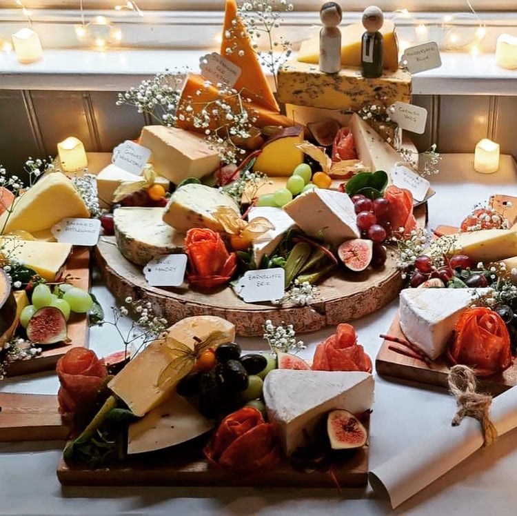 WEDDING CAKES & PLATTERS.